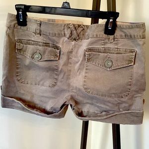 Zinc Brand Shorts (Size 9 - Juniors)